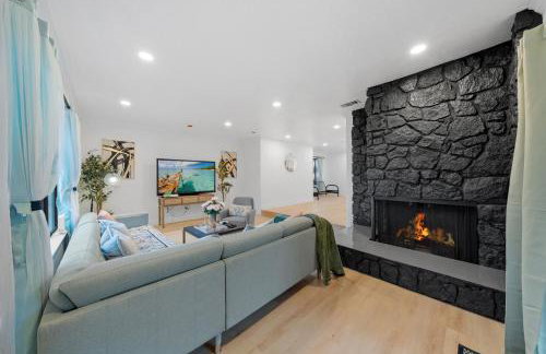 Entire Private Home with 4 Bedrooms 3 Bathrooms, Big Yard, View, , King Bed, 10 Parking, Available Now - Foto 43