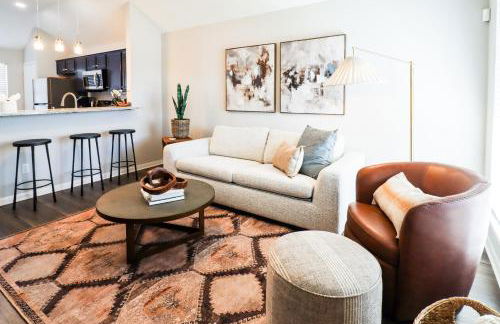 Cozy Home in the Heart of Aggieland - Photo 4