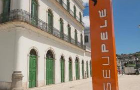 Apartamento em Santos no Gonzaga em frente a praia - Foto 52