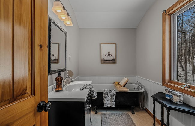 Sqyrls Nest - 3BR Retreat With a Hot Tub - Foto 38