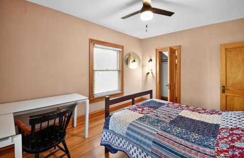 Historic Omaha Manor DT Near Zoo and Pool Table - Foto 29