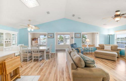 Waterfront St Johns River near springs with boat dock and water sports - Foto 50