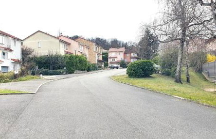 T2 Neuf indépendant-8min de Lyon - Parking privé -Terrasse - Foto 22