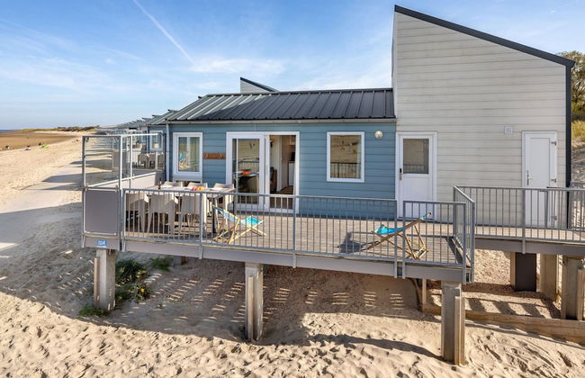 Beach House in Netherlands With Sea View - Photo 1