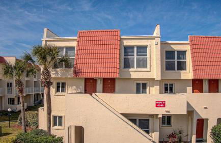 Beautiful Ocean Side 2 Bedroom Condo with Pool - Foto 45