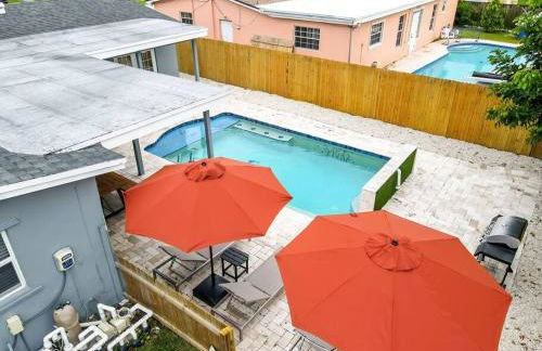 Hidden Gem 4 Bedroom Home with Private Pool & Game Room - Photo 28