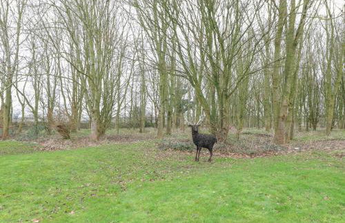 The Oak Room - Windmill Country Retreats - Photo 23