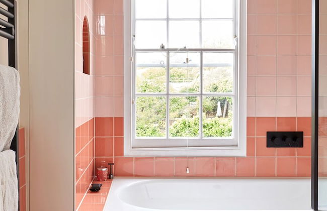 JOIVY Stylish 2-Bed House W/ Private Garden In Hackney - Foto 31