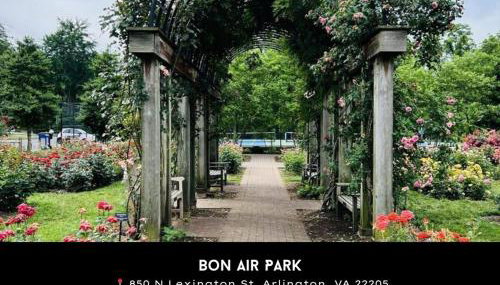 Charming 4BR Retreat in Arlington Sleeps 12 NearDC - Foto 5