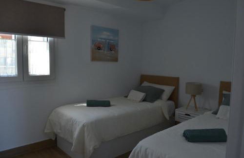 MIRADOR PLAYA DE OYAMBRE-vista al mar y jardín - Photo 14