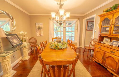 Martinsville Gem - Fireplace, Pets, Near the Park - Foto 4