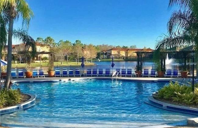 3br, 2.5ba Townhome W/ Lake View, Sunny Rear Yard 3 Bedroom Townhouse by RedAwning - Foto 14