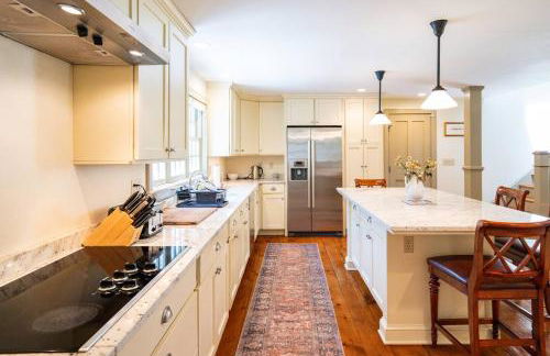 Historic Coastal Home • Marsh Views • Pet-Friendly - Foto 14