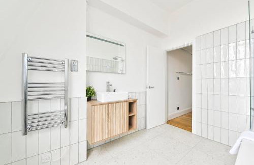 Light and Airy Central London Apartment - Foto 22