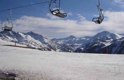 Apartamentos wifi Baqueira & Aigüestortes con jardín privado - Photo 35