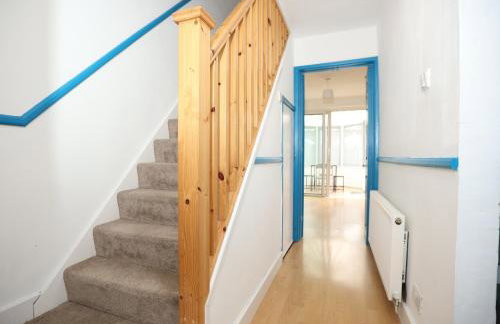 Gainsborough Place By N And N Stays Ltd, Perfect Location for Contractors and Corporate stays, Close to Cardiff Bay Area, Private Parking and fast Wifi - Foto 20