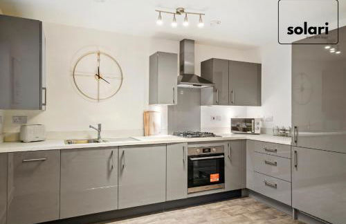 Lavish 2-Bedrooms - Contractors and Relocators Apartment, 30-Percent-Off on Monthly Stays - Free Multiple Parking Spaces - Guest 4 - Fast Speed Wi-Fi, Streaming Services included - Close to A1 - Foto 11