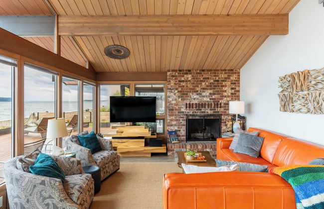 Oceanfront w/ Game Room, Fire Pit, Panoramic Views Angels Landing by Avantstay - Photo 20