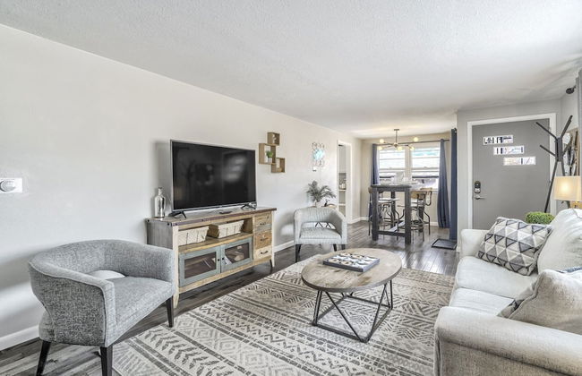 5BD Dog Friendly Family Getaway Near Downtown! - Photo 28