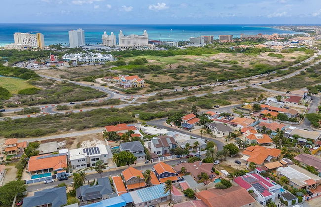 Renovated 4br2ba w Private Pool in Prime Location - Foto 47