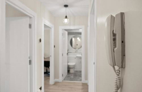 Riverside Rest 2 - 2 Bath, 2 Bedroom Apartment - Free Onsite Parking - Photo 26