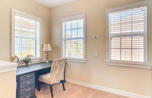 Two King En-Suites …Inside the Prestigious Reunion Resort - Foto 19