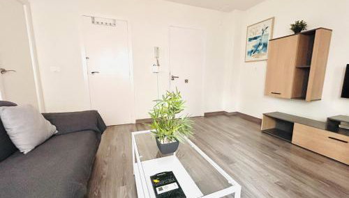 Plaza circular - Más que apartamentos. - Photo 2