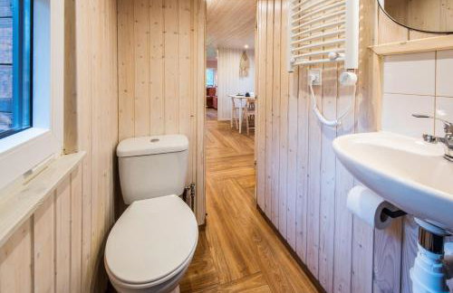 Domek lubiana180 SCANDI wśród drzew JACUZZI SAUNA KOMiNEK i TARAS na dachu jezioro Kaszuby Pieski tylko do 10kg za dodatkową opłatą - Foto 45