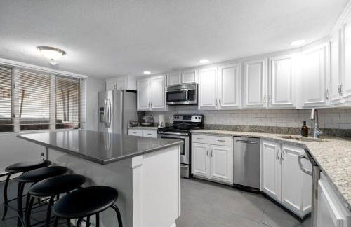 Heart of Southie - Hot Tub + Walk to Top Bars - Foto 20