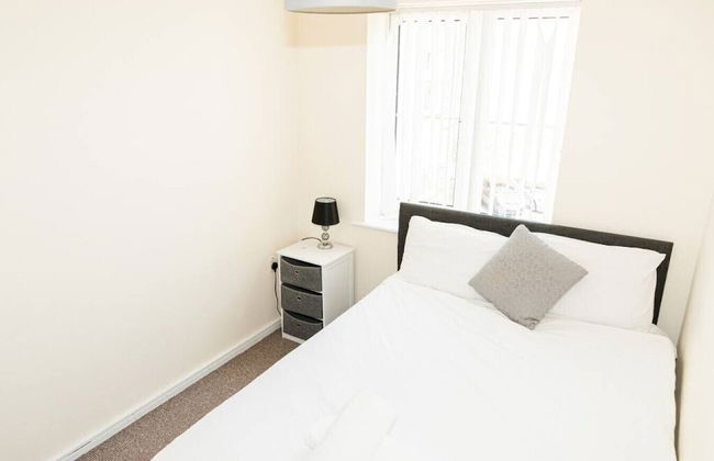 2 Bedroom Apartment Warrington - Photo 10