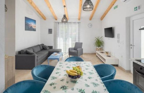 Awesome Home In Malisi With Kitchen - Photo 25