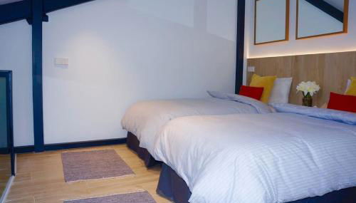 Location Location Location F42 - Photo 4