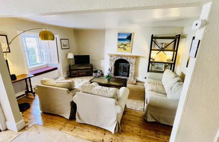 Holly Cottage - characterful cottage a stones throw from river Dart with front & back patios - Foto 5