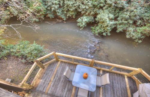 Happy Trout Hideaway - Creek Views Of Hot House Creek, Hot Tub, Outdoor Fire Pit, Cozy Atmosphere - Mineral Bluff, GA - Foto 28