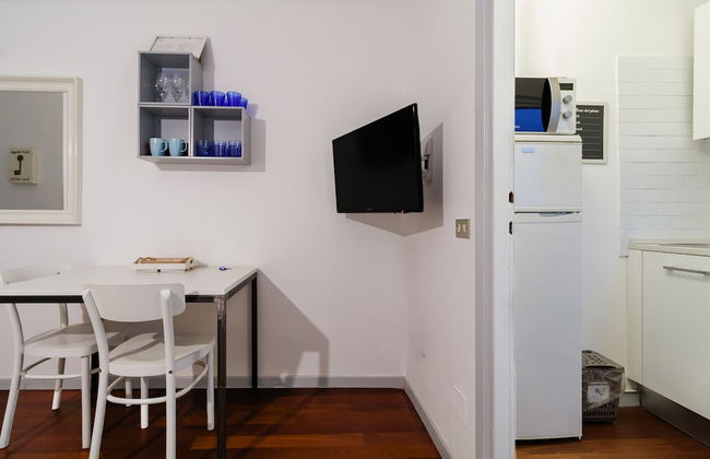 JOIVY Sleek Flat W/Balcony - Foto 13