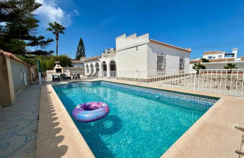 Villa with Pool, Chill-Out & BBQ - Foto 1