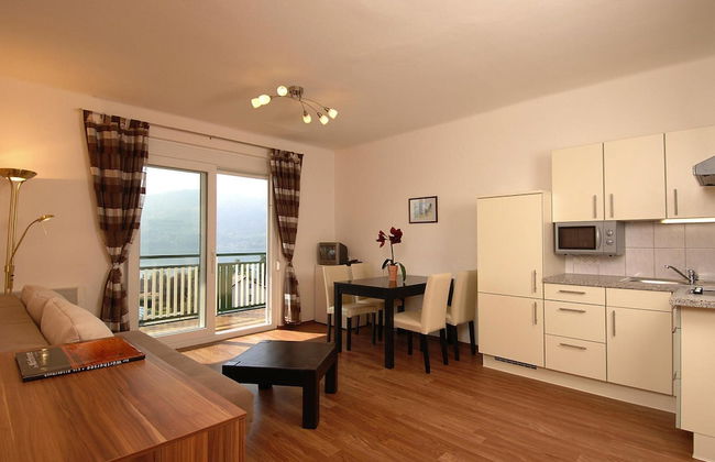 Worth Apartment in Maria in the Garden - Photo 13