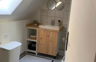 Agreable Logement à Aubusson centre, parking gratuit à proximité - Foto 5