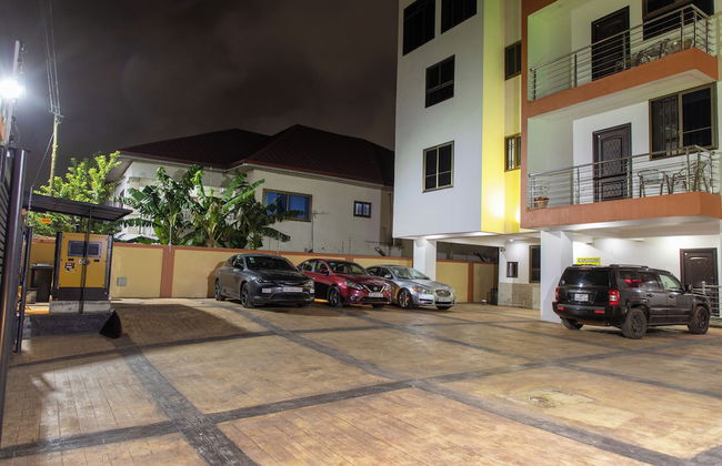 Executive Three Bedroom Furnished Apartment - Foto 24