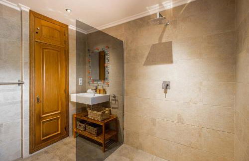 Tamango Hill, Nerja - Photo 37