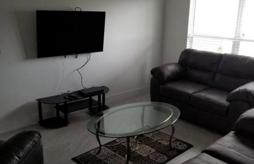 Stunning New Home in Cape Coral Florida - Foto 19