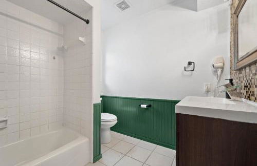 The Pines I Sleeps 12 I Private Pool I Patio & BBQ - Foto 37