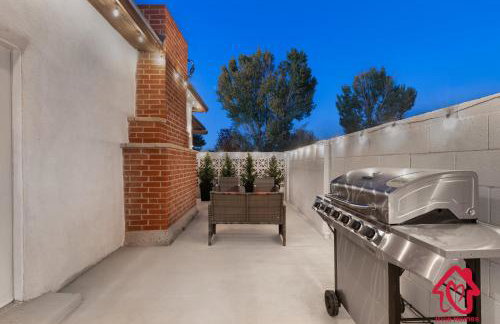 ValleyVibe: Modern Comfort in North Valley - an Irvie Home - Foto 29