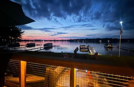 Cozy Cottage-hot tub-scenic views & private dock - Foto 29