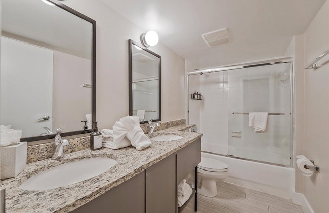 Global Luxury Suites at Georgetown - Photo 64