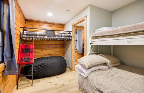 Tranquil Creekside Hideout: Families Welcome! - Foto 21