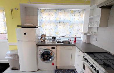 Spacious House in Ruislip Free Parking Near Tube - Foto 9