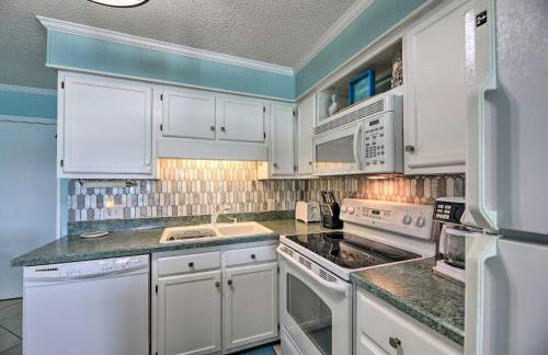 Beachfront Condo with Boardwalk and Pool Access! - Foto 8