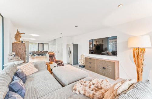 Tropic Love - Seezugang - Seesicht I BeachParadise I Massage - Trampolin - Light Show - Parken - Cinema Feeling - BBQ - Foto 5