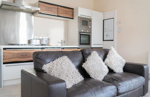 CASTLEBANK HOUSE FLATS, DINGWALL - Photo 15